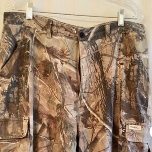 GANDER MOUNTAIN!  Men’s Camo pants, size large…
